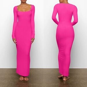 SKIMS Vibrant Pink Long Sleeve Dress💕